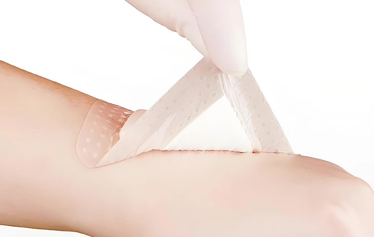 Zhuopu Medical realiza un pedido de cintas de kinesiolog&iacute;a y ap&oacute;sitos de espuma de silicona personalizados para un distribuidor europeo, demostrando 20 a&ntilde;os de experiencia en ODM